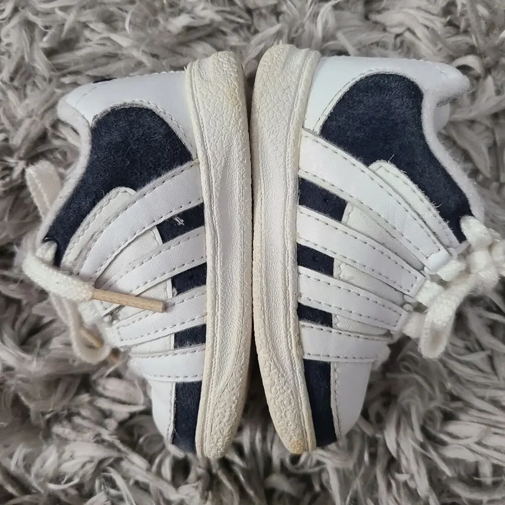 K Swiss Baby Sz 2 White Navy Blue Sneakers